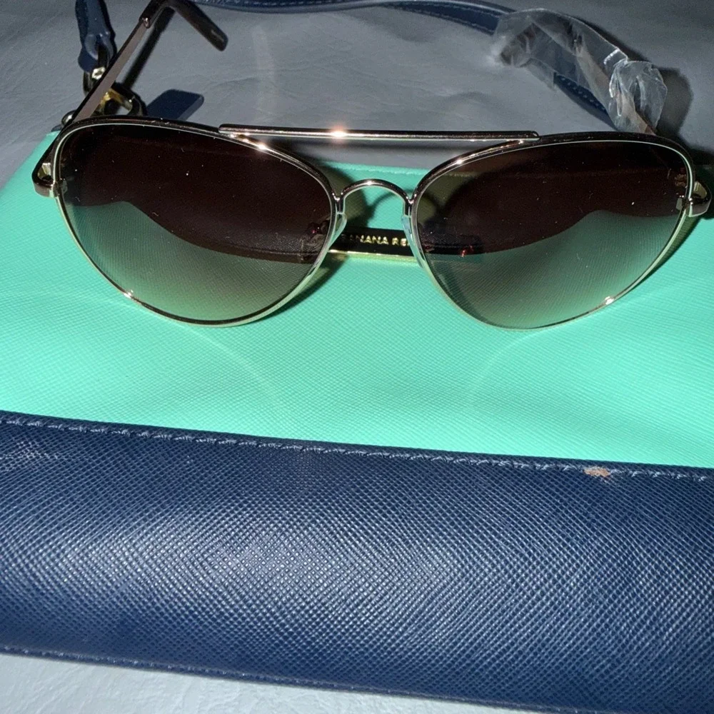 Banana Republic Bundle Sunglasses and Wristlet Mint Green Colorblock Bag